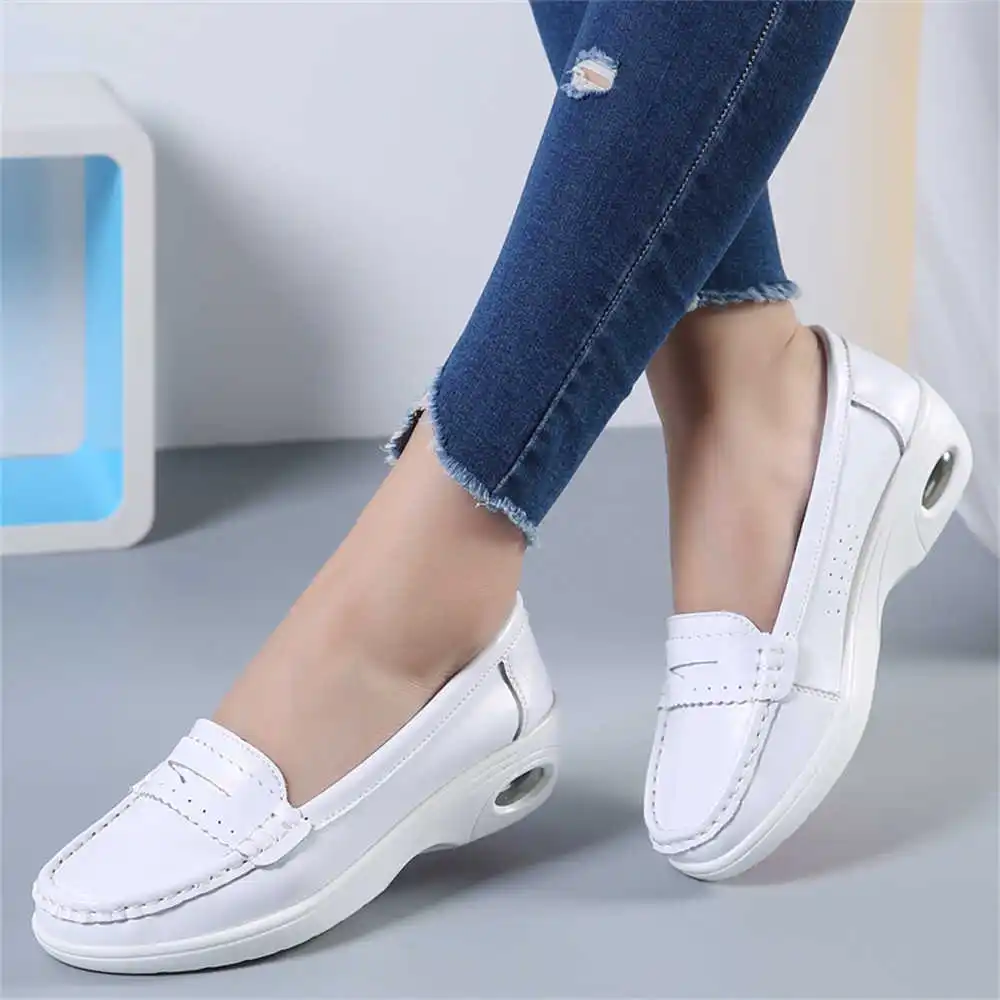 Thick Sole Slipon White Traine - Men'S Grooming Deodorant ulasan dan harga